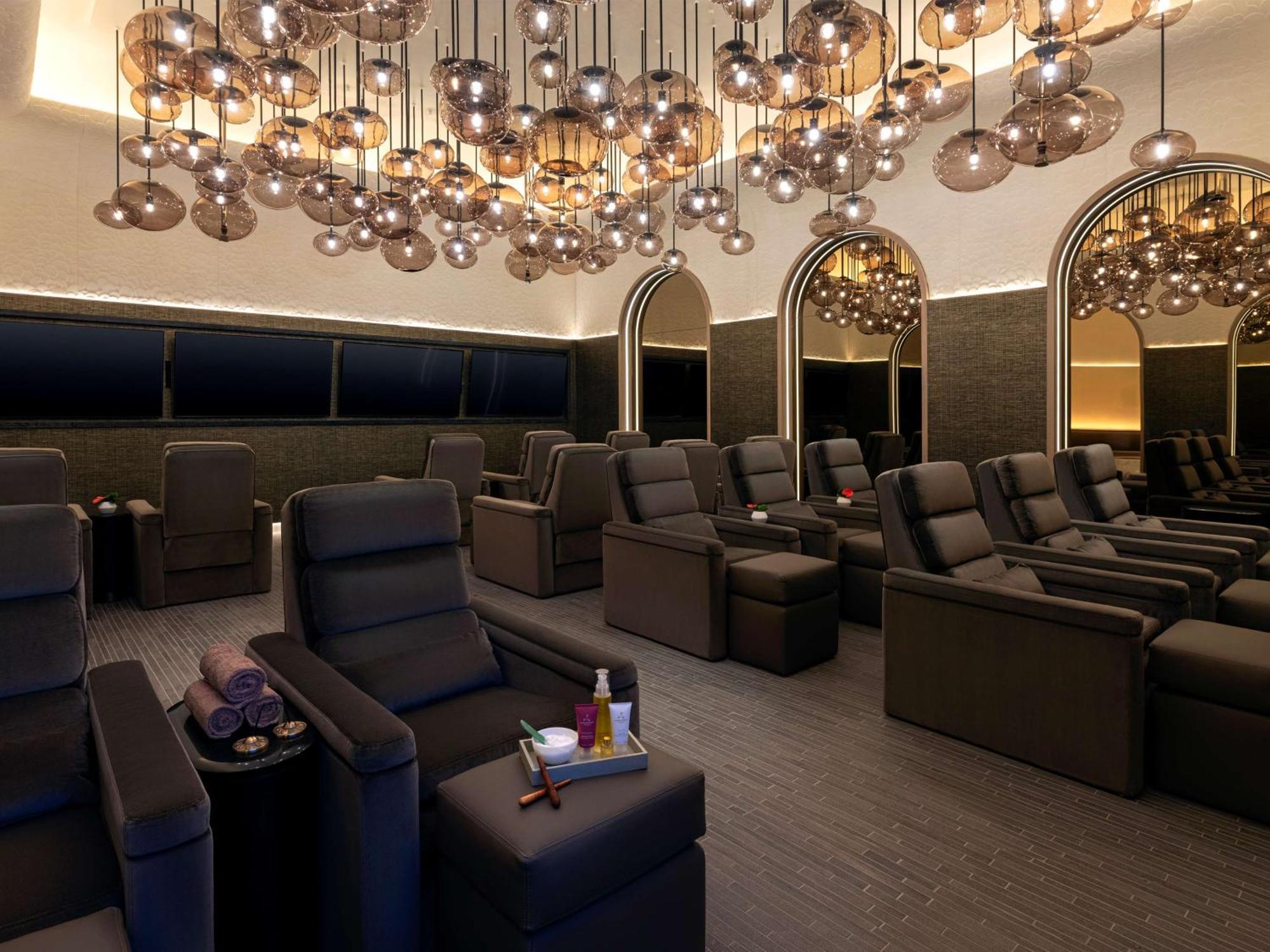 Las Vegas Hilton At Resorts World Exterior photo The spa at the Mandarin Oriental, Hong Kong