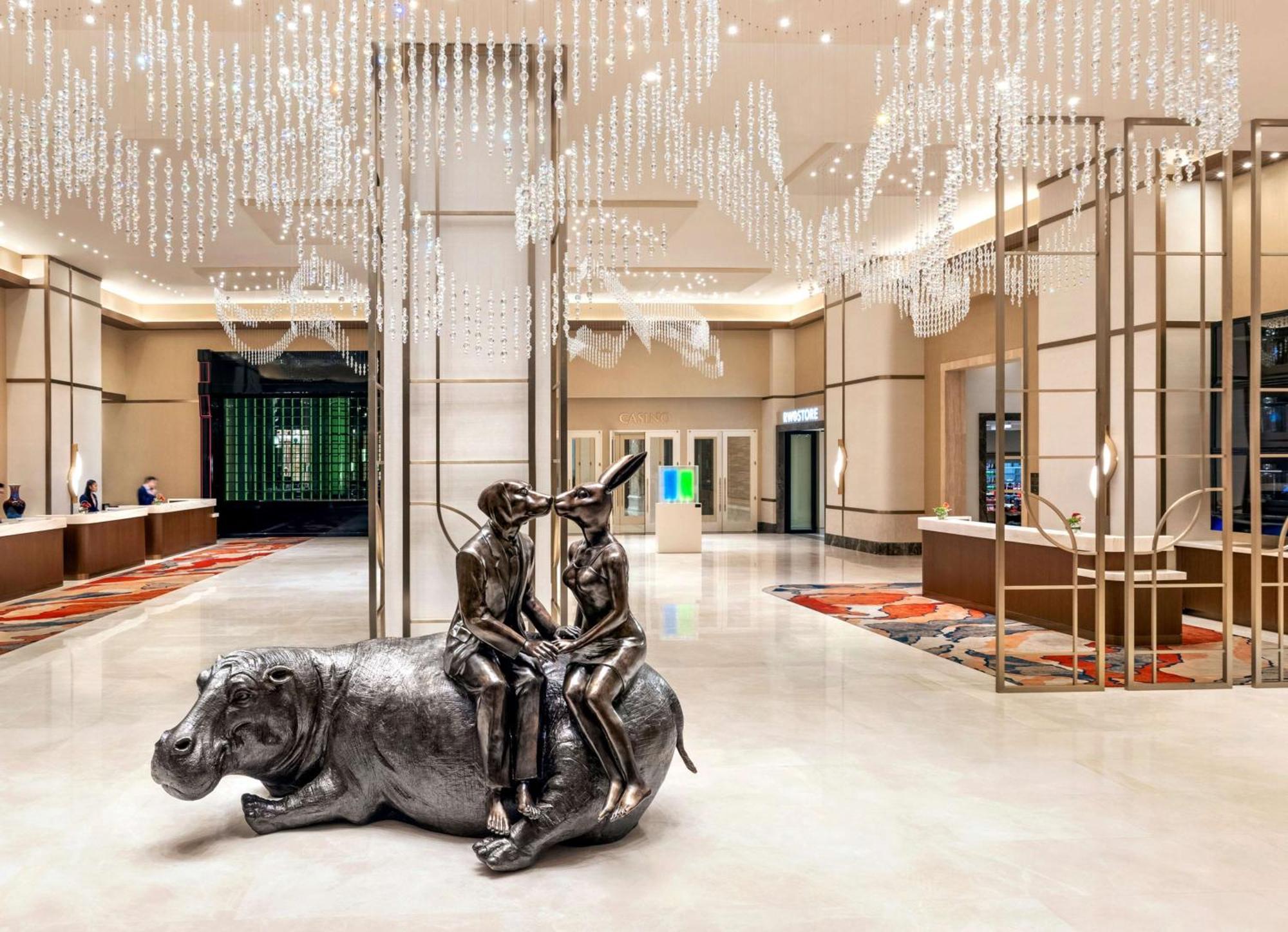 Las Vegas Hilton At Resorts World Exterior photo The lobby of the hotel